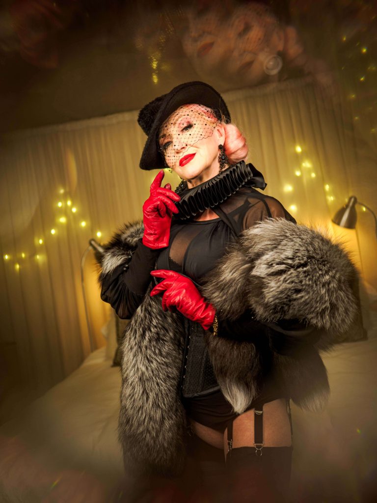 Elegant dominatrix